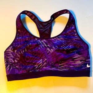 NIKE Dry-fit sports bra - size S purple